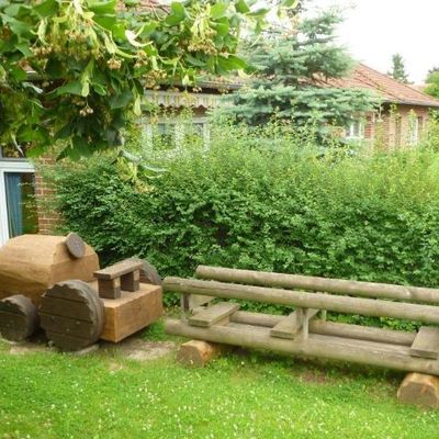 Bild vergr��ern: Au�enanlage Kindergarten K�rbecke