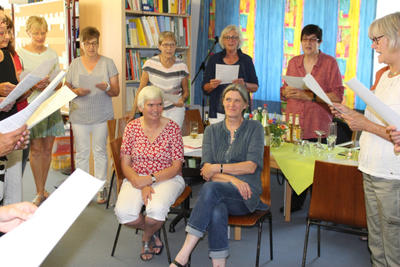 Bild vergr��ern: Verabschiedung in der Grundschule