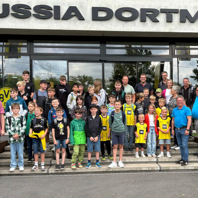 Bild vergr&ouml;&szlig;ern: Besuch des Stadions in Dortmund mit der CDU