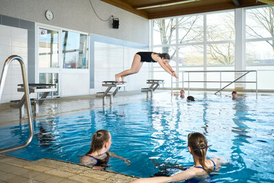 Bild vergr��ern: Spiel und Spa� im Hallenbad Borgentreich