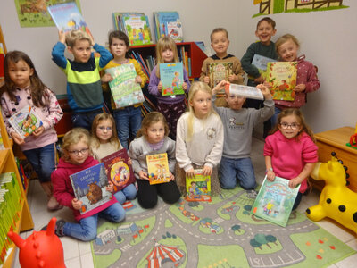 Bild vergr��ern: Unter dem Motto �Freundschaft� stand in diesem Jahr das beliebte Projekt Bib Fit - Der Bibliotheksf�hrerschein in der B�cherei Borgentreich. 