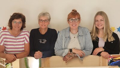 Bild vergr&ouml;&szlig;ern: Von links: Elke Ellermann, Anja Rudkoski, Claudia Mantel (Gruppenleitung der Wolkengruppe) und Alina J&uuml;rgens